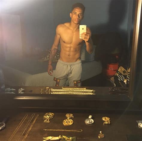 cordell broadus nude|Snoop Dogg’s son Corde nude dick selfie